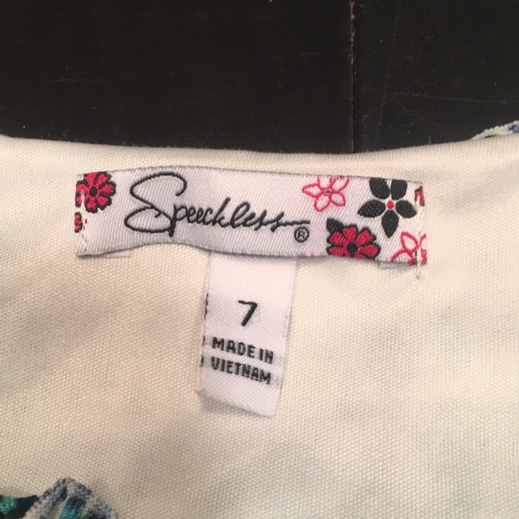 Trendy Ruffled dress - Picture 2 of 4